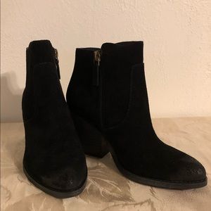 Ankle boots
